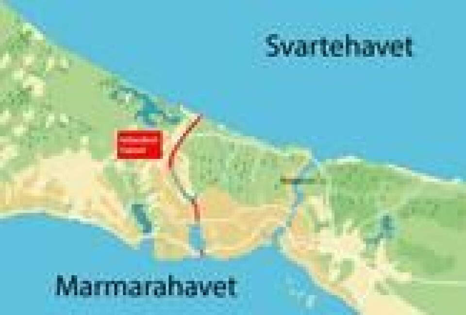 Den 45 kilometer lange skipskanalen er planlagt parallelt ved dagens Bosporosstred som går tvers gjennom sentrum av Istanbul. Illustrasjon: Wikipedia / ABC Nyheter. Den 45 kilometer lange skipskanalen er planlagt parallelt ved dagens Bosporosstred som går tvers gjennom sentrum av Istanbul. Illustrasjon: Wikipedia / ABC Nyheter.