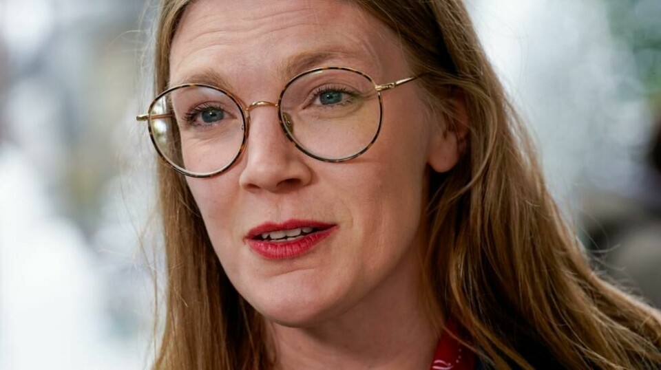 – Dette henger ikke på greip. Det blir stadig flere hull i denne sveitserosten av en skandale. De fossror i alle retninger på en gang, sier Marie Sneve Martinussen.