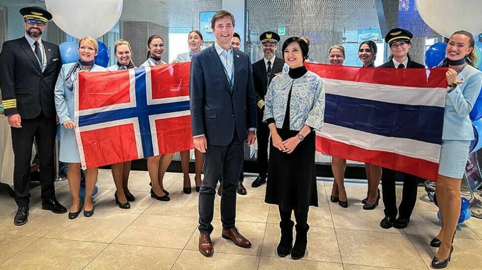 Den nye Norse-ruten mellom Oslo og Bangkok ble høytidelig åpnet på Oslo lufthavn torsdag av Thailands ambassadør i Norge, HE Vimolbajra Ruksakiati, og administrerende direktør Bjørn Tore Larsen i Norse Atlantic Airways.