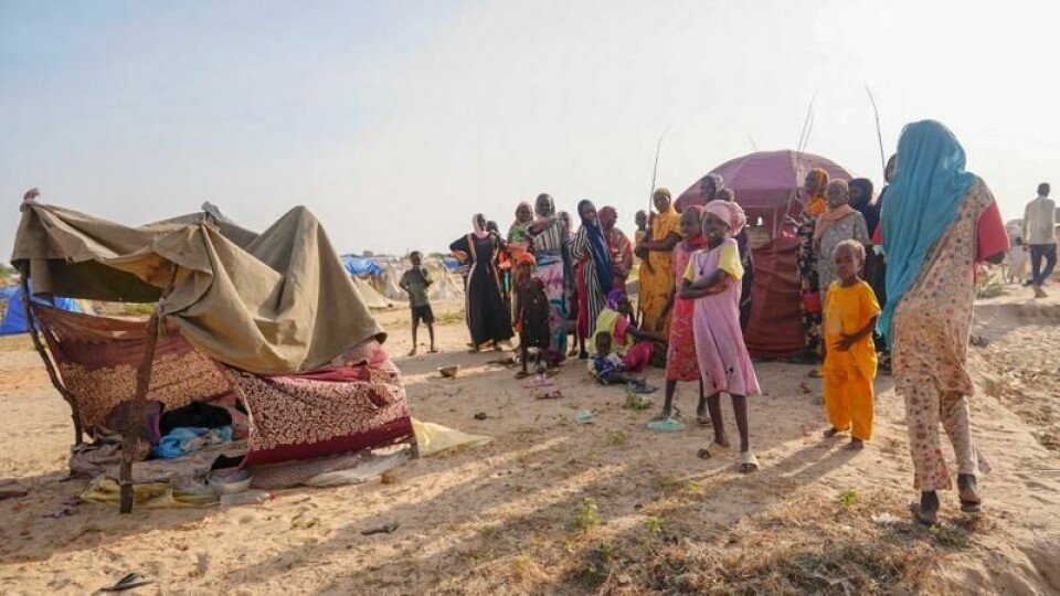 Over 30 millioner mennesker, hvorav halvparten er barn, har behov for nødhjelp i Sudan, ifølge FN. Bildet viser sudanske flyktninger i Tsjad i oktober. Arkivfoto: Sam Mednick / AP / NTB