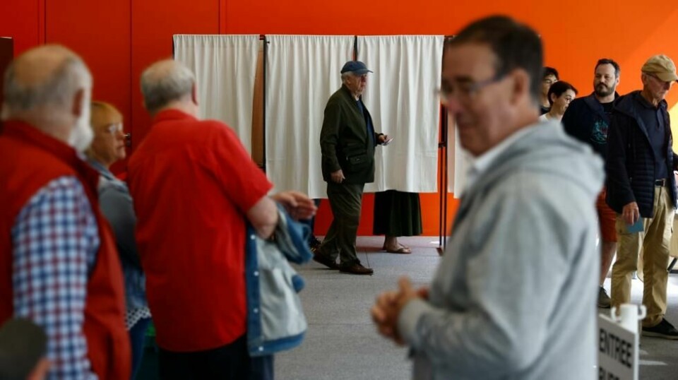 Velgere i et lokale i Rennes. Foto: Jeremias Gonzalez / AP / NTB