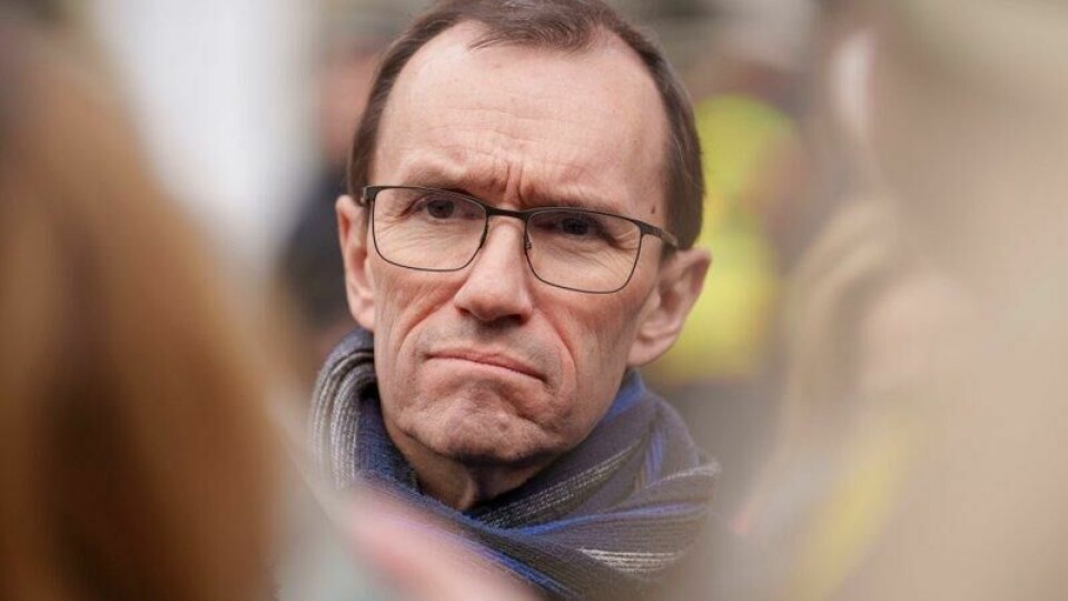 Utenriksminister Espen Barth Eide (Ap) følger EUs nye sanksjoner mot Russland.
