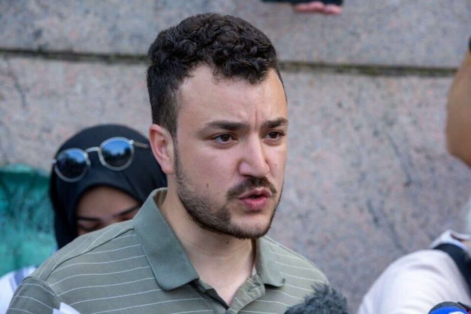 Den palestinske studentdemonstranter Mahmoud Khalil er pågrepet av amerikanske myndigheter og kan bli deportert, selv om han har permanent oppholdstillatelse.