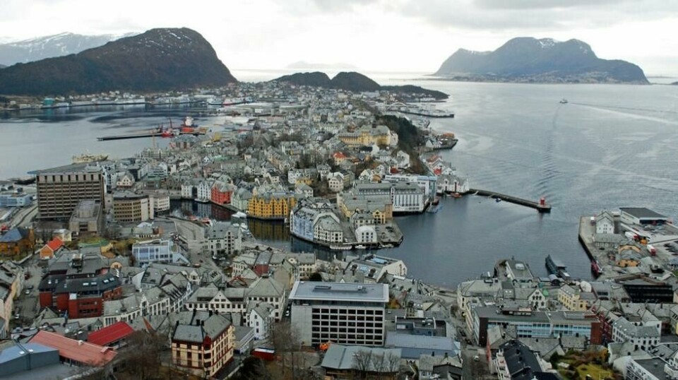 CORONA-STENGER: Ålesund, Sula og Giske setter folk fra store deler av landet i karantene hvis de dukker opp.