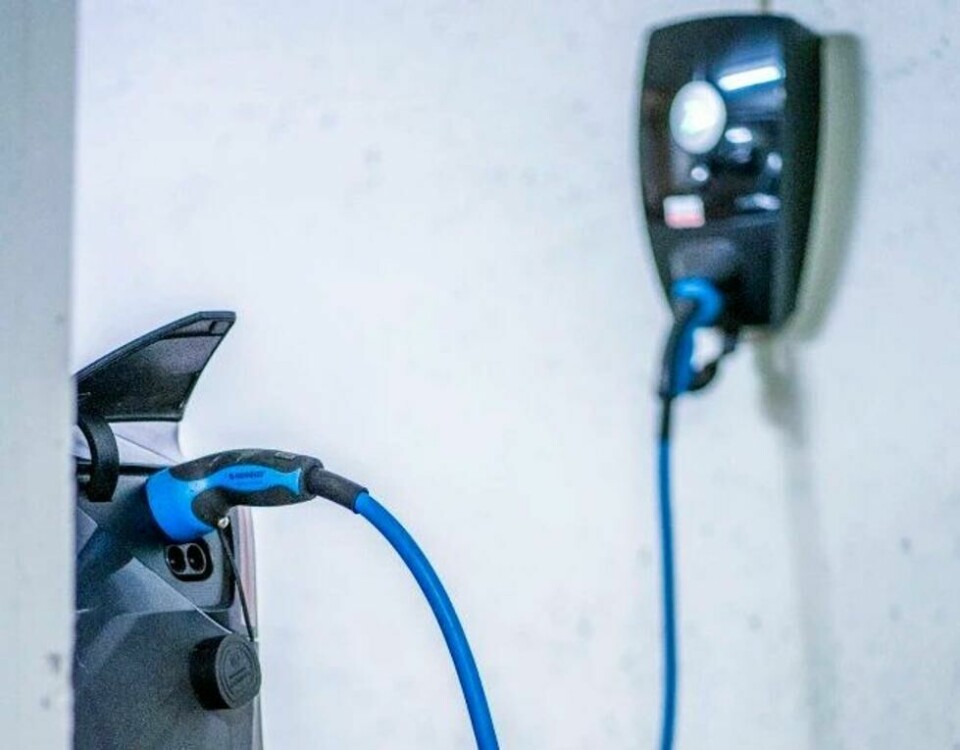 TRYGGERE: En ladeboks gir både tryggere og mer effektiv lading av elbilen. TRYGGERE: En ladeboks gir både tryggere og mer effektiv lading av elbilen. Foto: NTB