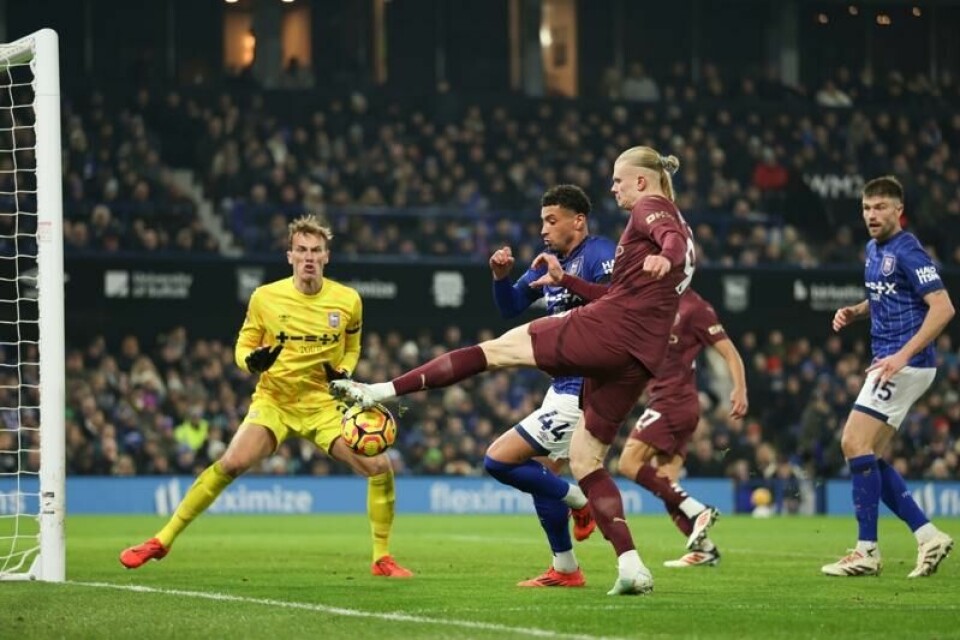 Erling Braut Haaland scoret mot Ipswich. Her fra en situasjon tidligere i kampen.