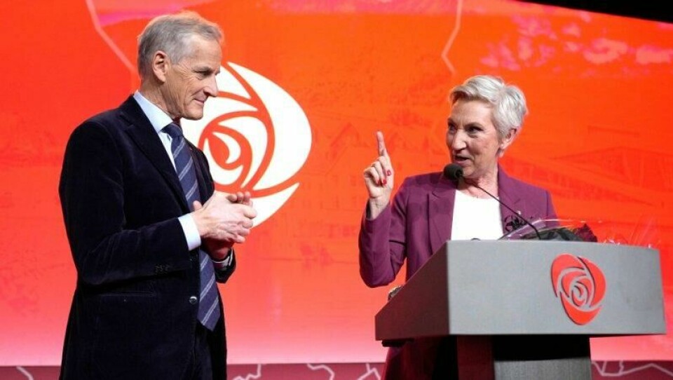 Oslo 20230505. Statsminister og Ap-leder Jonas Gahr Støre og LO-leder Peggy Hessen Følsvik under landsmøtet til Arbeiderpartiet i 2023. Oslo 20230505. Statsminister og Ap-leder Jonas Gahr Støre og LO-leder Peggy Hessen Følsvik under landsmøtet til Arbeiderpartiet i 2023. Foto: JAvad Parsa / NTB