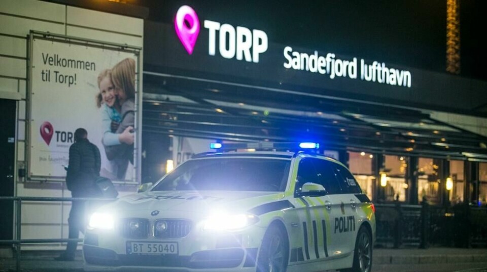 Politiet måtte rykke ut til Torp flyplass i Sandefjord etter å ha fått melding om en beruset og kranglete flypassasjer.