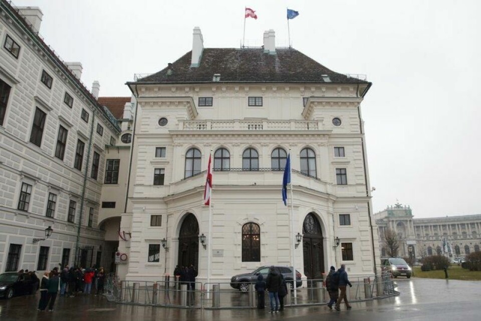 En koalisjonsregjering kan omsider være klar i Østerrike. Her fra presidentkontoret i Wien.