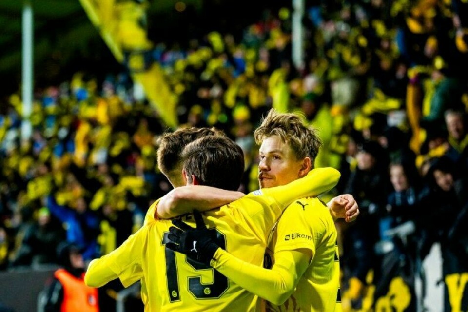 Jens Petter Hauge (t.h.) er sesongens dyreste kjøp i Eliteserien.
