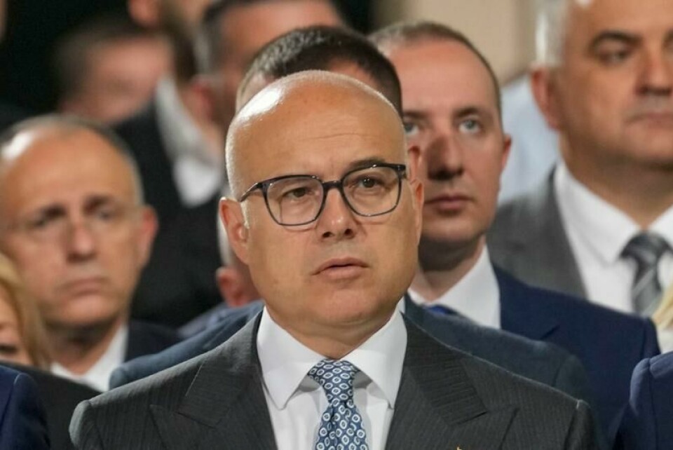 Serbias statsminister Milos Vucevic går av.