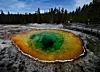Jordkloden har minst 20 kjente supervulkaner, og katastrofepotensialet er enormt. Den mest kjente av supervulkanene ligger under Yellowstone nasjonalpark i USA. Forskere mener at superutbrudd er vanligere enn tidligere antatt. Foto: AFP / NTB scanpix.