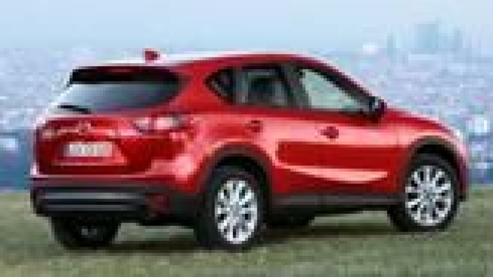 Mazda CX-5 2013. En pen og driftsikkerbil som stiller i en litt mer folkelig klasse enn den små-vulgære Porsche SUV-en. Mazda CX-5 2013. En pen og driftsikkerbil som stiller i en litt mer folkelig klasse enn den små-vulgære Porsche SUV-en.