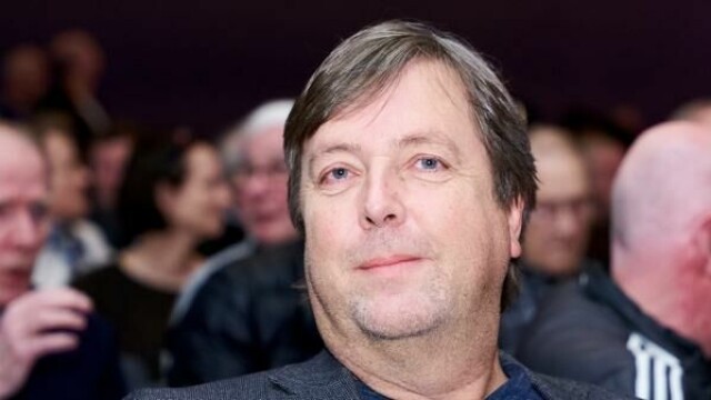 Det har stormet rundt Tore Strømøy de siste årene. Til høsten kommer han med en bok om hans overgang til et mer tilbaketrukket liv.
