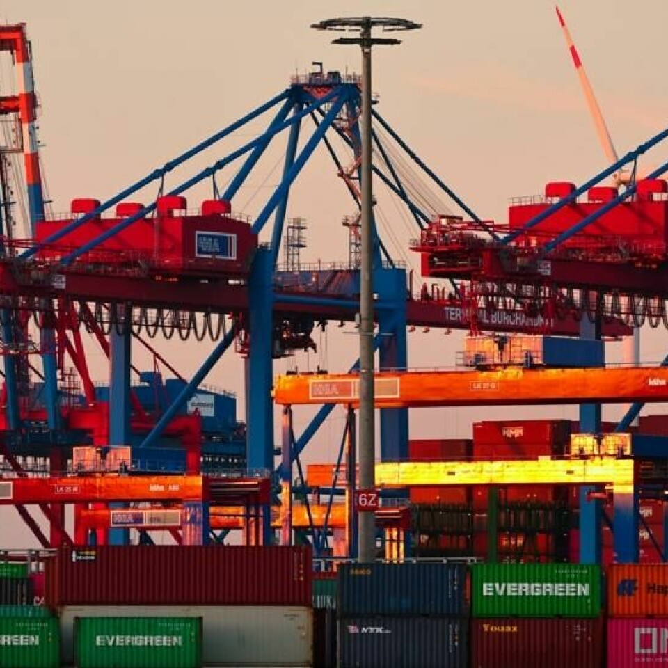Konteinere på havnen i Hamburg tidligere i august. Foto: Christian Charisius / DPA via AP / NTB