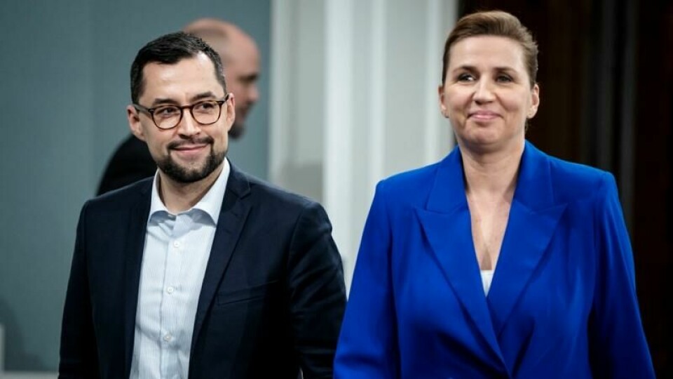 Danmarks statsminister Mette Frederiksen (t.h.) og Grønlands regjeringssjef Múte Bourup Egede møtte pressen i København i januar. Like før hadde Donald Trump, som den gang var påtroppende president, ikke villet utelukke bruk av militærmakt for å sikre amerikansk kontroll over Grønland.