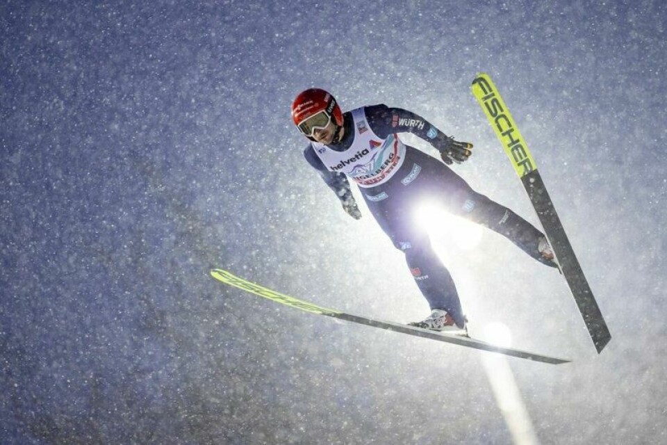 Markus Eisenbichler legger opp.