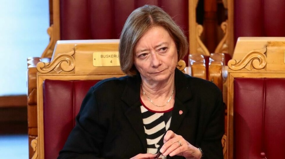 Lise Christoffersen (Ap) mener at å feilaktig utvandre personer som faktisk bor i Norge, fører til unøyaktigheter i Folkeregisteret.