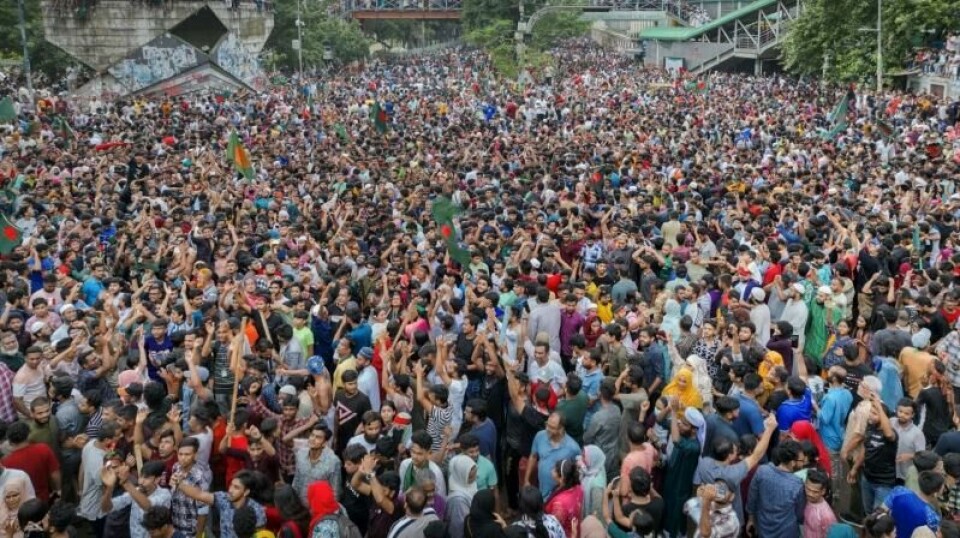 Mer enn 1000 personer mistet livet under demonstrasjonene som fikk landets statsminister til å gå av i sommer. Mer enn 1000 personer mistet livet under demonstrasjonene som fikk landets statsminister til å gå av i sommer. Foto: Panorama nyheter