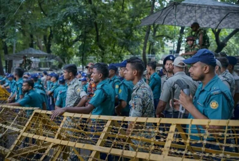Stort oppbud av sikkerhetsvakter foran kontoret til leder for Bangladesh midlertidige regjering og tidligere Nobels fredsprisvinner, Mohammad Yunus. Stort oppbud av sikkerhetsvakter foran kontoret til leder for Bangladesh midlertidige regjering og tidligere Nobels fredsprisvinner, Mohammad Yunus. Foto: Fabeha Monir / Panorama nyheter