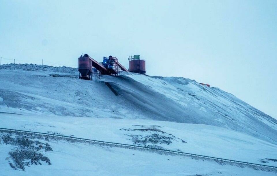 Gruve 7 ligger oppe på fjellet en liten kjøretur utenfor Longyearbyen.
