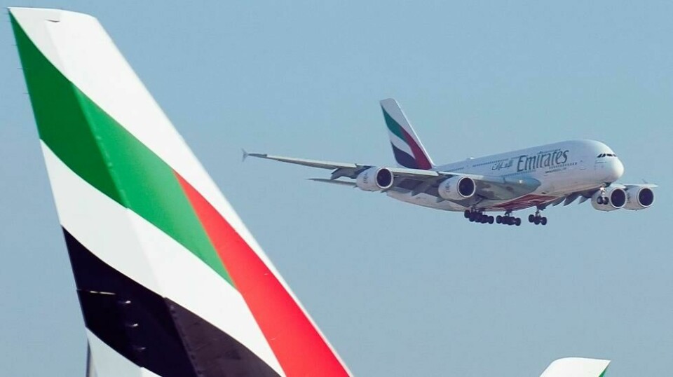 Flyselskapet Emirates forbyr reisende å ta med seg personsøkere og walkietalkier om bord. Foto: Jon Gambrell / AP / NTB