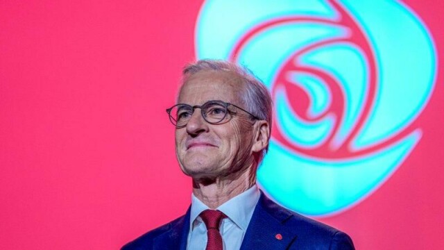 Statsminister Jonas Gahr Støre (Ap) kan glede seg over den nye meningsmålingen. Bildet er fra da han ble gjenvalgt som partileder under Arbeiderpartiets landsmøte i Oslo.