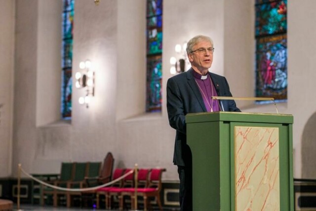 Preses Olav Fykse Tveit i Den norske kirke sier de mottar dødsbudskapet med dyp sorg.