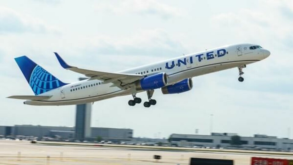 En sovende passasjer på en United Airlines-flyvning ante fred og ingen fare da han brått ble urinert på av en medpassasjer.