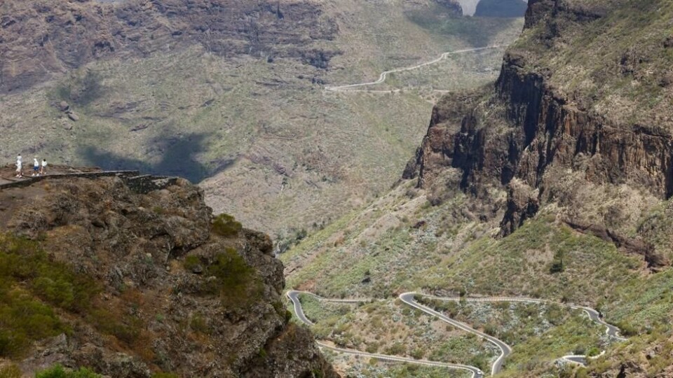 Ravinene i Masca, Tenerife er bratte og et uforutsigbart terreng. Det er anslått at Jay Slater (19) falt i døden. Ravinene i Masca, Tenerife er bratte og et uforutsigbart terreng. Det er anslått at Jay Slater (19) falt i døden. Foto: Borja Suarez / Reuters