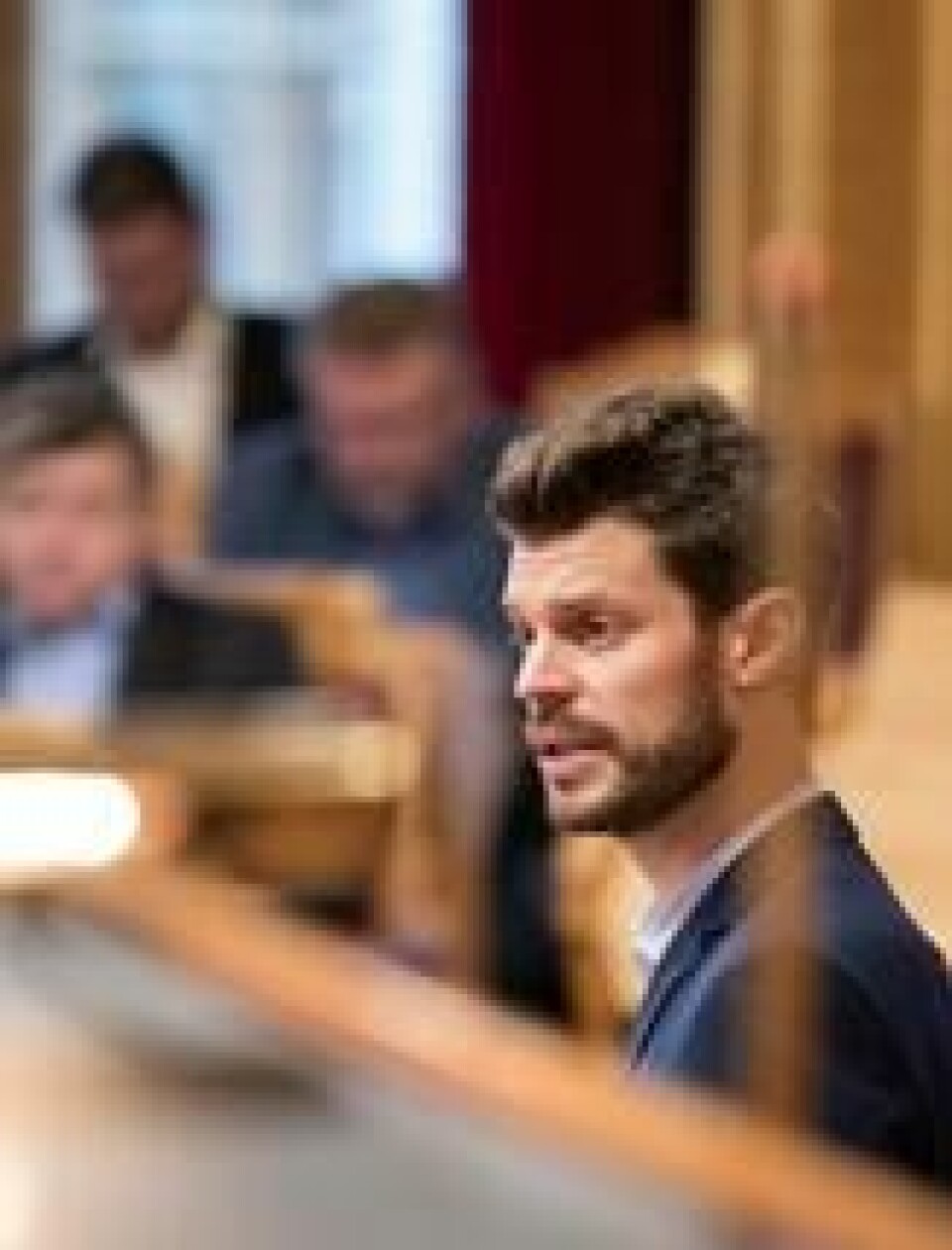 Bjørnar Moxnes mener Torbjørn Røe Isaksen heller burde lytte til Statens Vegvesen fremfor Posten når han vil vite noe om arbeidsforholdene i Bring. Bjørnar Moxnes mener Torbjørn Røe Isaksen heller burde lytte til Statens Vegvesen fremfor Posten når han vil vite noe om arbeidsforholdene i Bring. Foto: Berit Roald / NTB scanpix Foto: Berit Roald / NTB scanpix