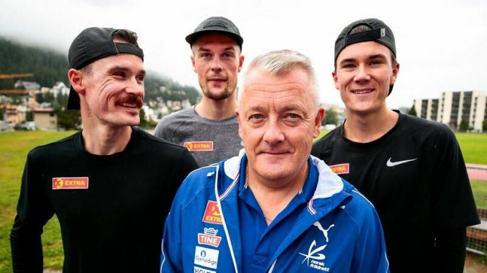Jakob, faren Gjert, Filip og Henrik Ingebrigtsen på treningsfeltet i St. Moritz i Sveits i 2019.