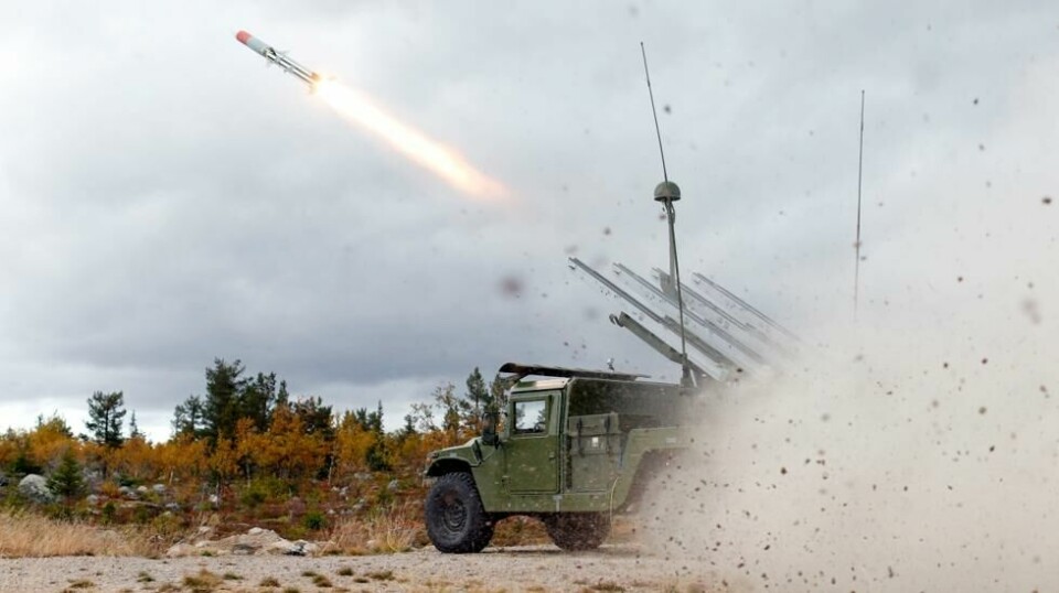 Fra den første skarpkytingen med NASAMS (National Advanced Surface-to-Air Missile System) High Mobility Launcher fra Vidsel Test Range i Sverige i 2014.