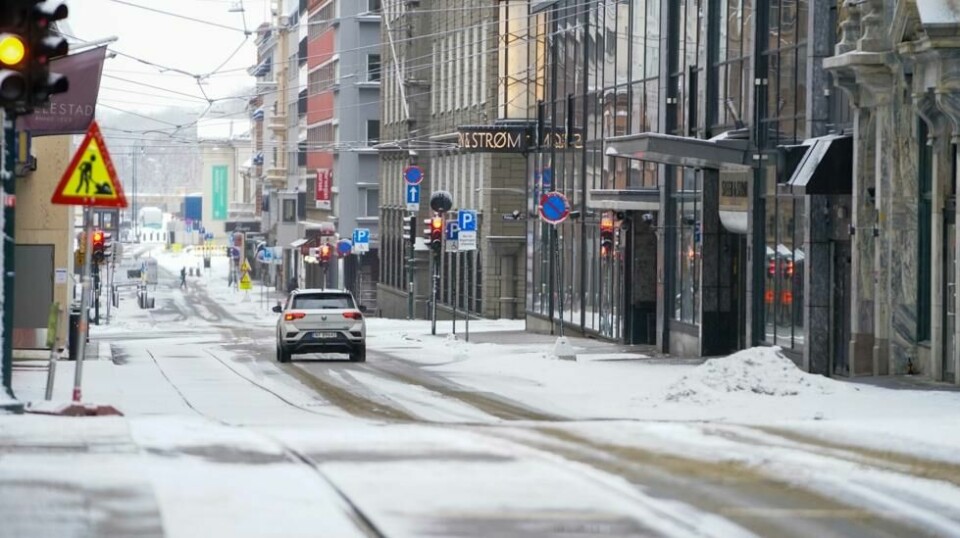 Snøen kommer tilbake til Sør-Norge og Oslo torsdag. Slik så det ut i midten av februar i Kongens gate i Oslo.