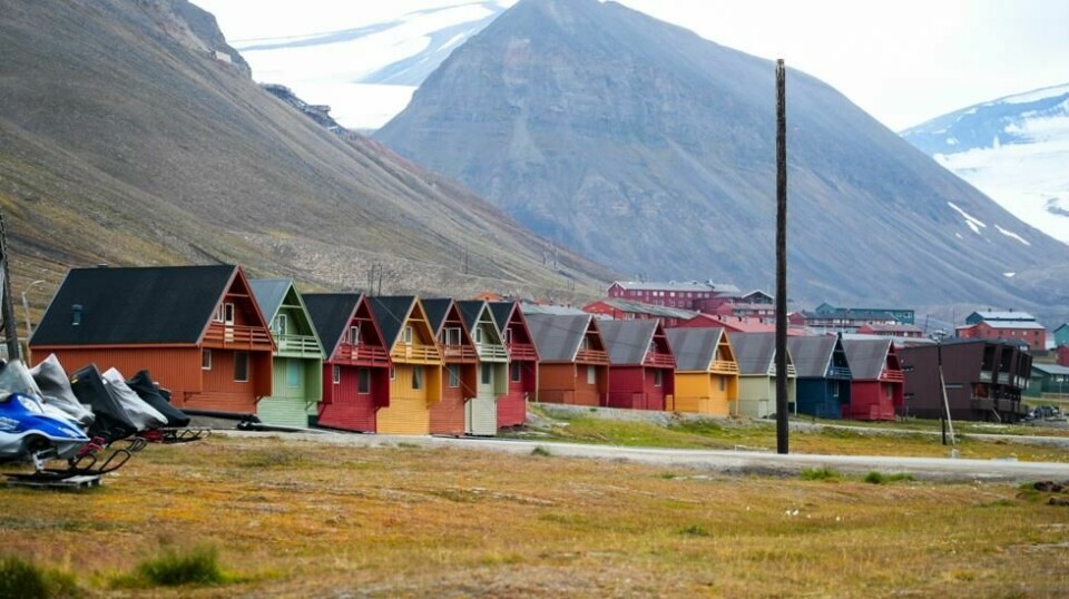 Longyearbyen er Svalbards administrasjonssenter og ligger innerst ved Adventfjorden på øya Spitsbergen. Foto: Lise Åserud / NTB