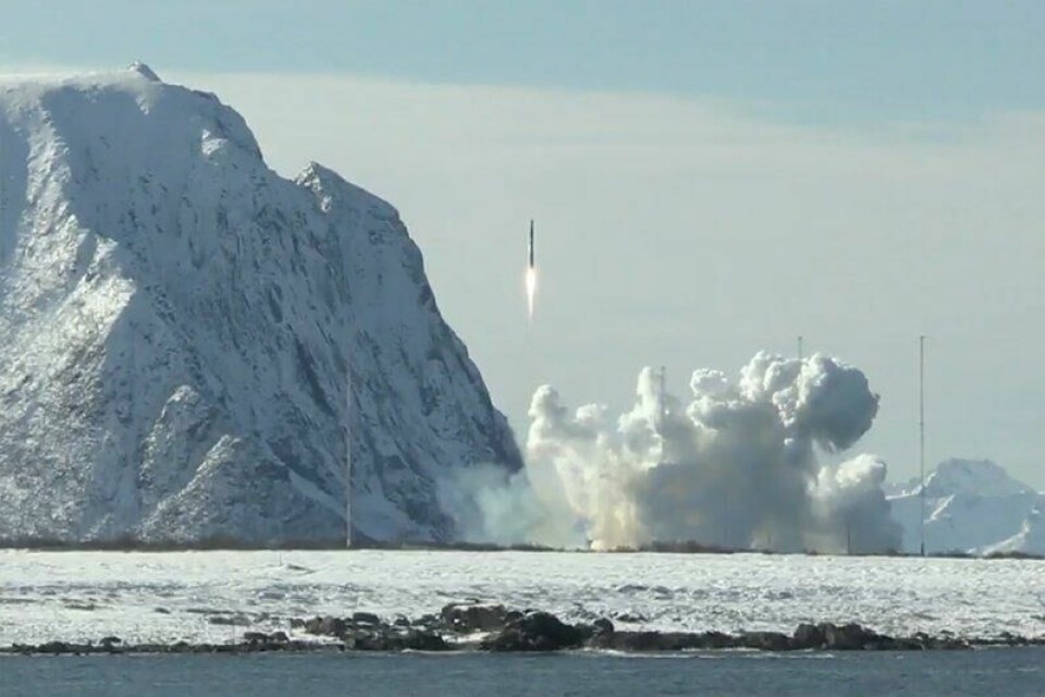 Det tyske romselskapet Isar Aeropspace skjøt opp bæreraketten Spectrum på Andøya søndag. En feil kort tid etter avgang gjorde at flygingen ble avbrutt. Raketten falt ned i havet. Fiskere reagerer nå på hendelsen.