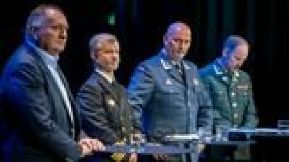 F.v.: Sjefsforsker Sverre Diesen, kommandørkaptein Anders T. Løvik, oberstløytnant André Kosiander og oberstløytnant Geir Karlsen i en paneldebatt under fremleggelsen av Forsvarets forskningsinstitutts nye rapport med de viktigste erfaringene og læringspunktene fra krigen i Ukraina så langt. Foto: Heiko Junge / NTB F.v.: Sjefsforsker Sverre Diesen, kommandørkaptein Anders T. Løvik, oberstløytnant André Kosiander og oberstløytnant Geir Karlsen i en paneldebatt under fremleggelsen av Forsvarets forskningsinstitutts nye rapport med de viktigste erfaringene og læringspunktene fra krigen i Ukraina så langt. Foto: Heiko Junge / NTB