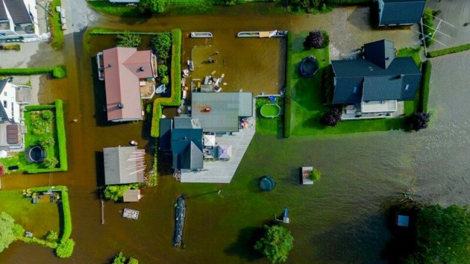 Flere boliger i Hokksund sto i august 2023 i vannet etter at Drammenselva gikk over sine bredder.