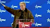Det er denne bevegelsen Steve Bannon nekter for å være en nazihilsen. Foto: American Conservative Union / Reuters / NTB