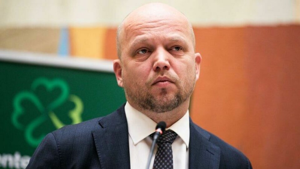 Begrensningene for innleid arbeidskraft som regjeringen innførte i 2023, rammer bedrifter i hele landet. Dersom intensjonen var å ta tak i utfordringer på byggeplasser i Oslo-området, har man tatt altfor hardt i, skriver administrerende direktør i NHO Service og Handel. Hun oppfordrer nå partileder Vedum til å tenke nytt.