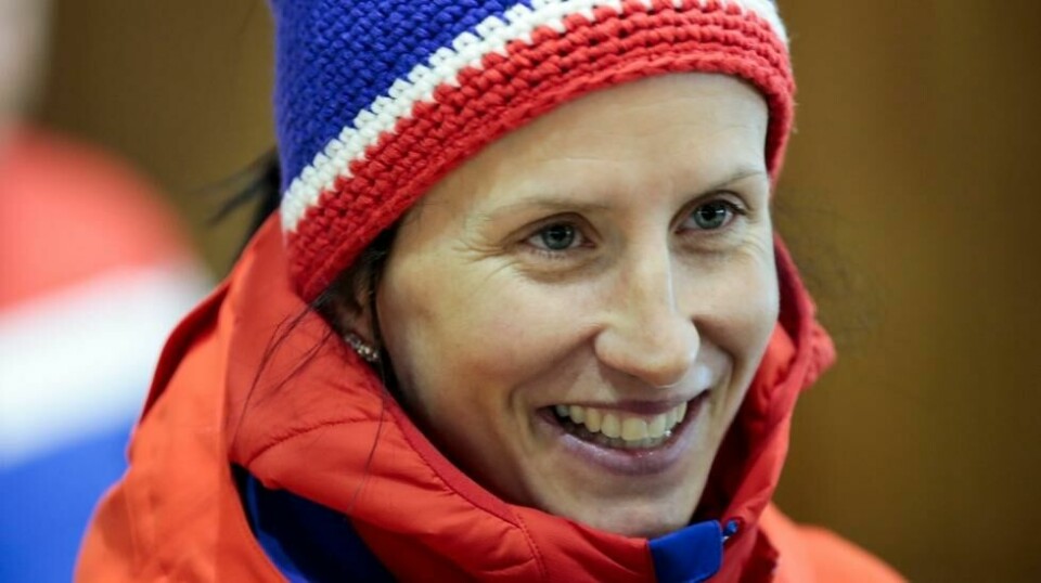 Marit Bjørgen lar seg ikke provosere av den svenske kommentatoren Tomas Pettersson.