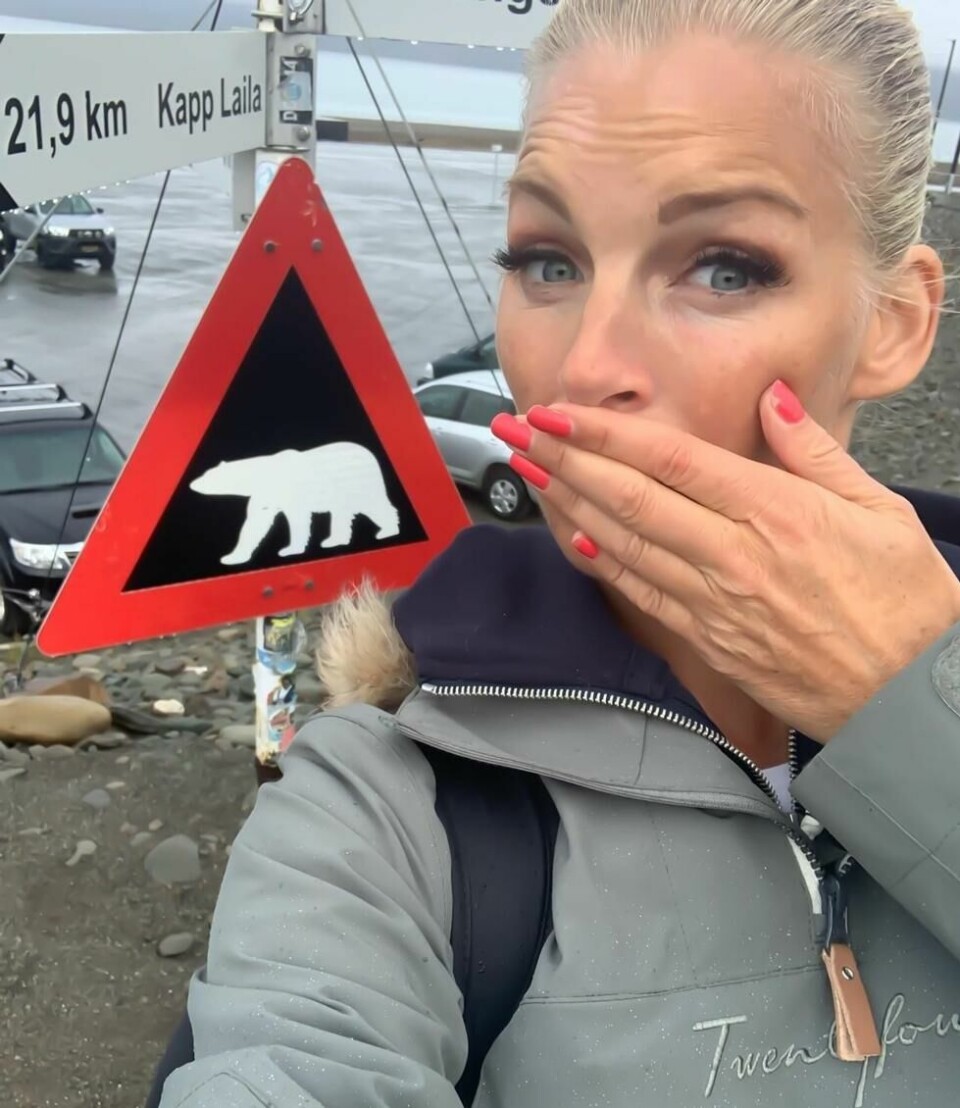 På Svalbard finnes fareskilt for isbjørn. På Svalbard finnes fareskilt for isbjørn. Foto: Privat