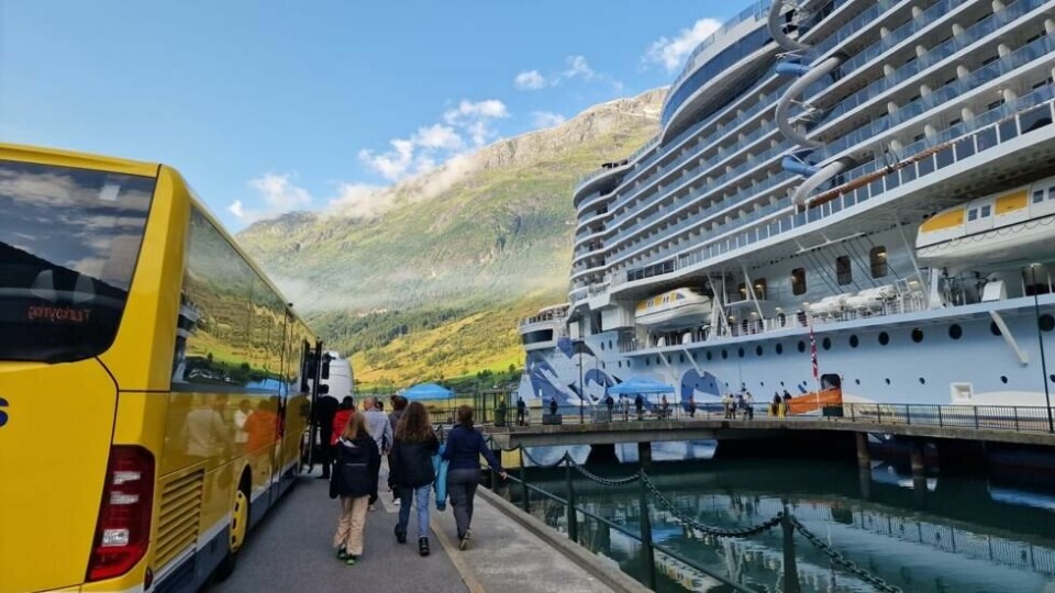 Norwegian Prima i Olden - det er idyllen og cruise på sitt beste. Det var høydepunktet for familien til tyskeren Kevin Bubolz, visepresident og europasjef i Norwegian Cruise Line. Norwegian Prima i Olden - det er idyllen og cruise på sitt beste. Det var høydepunktet for familien til tyskeren Kevin Bubolz, visepresident og europasjef i Norwegian Cruise Line. Foto: Kevin Bubolz / Norwegian Cruise Line