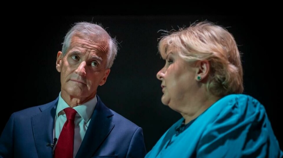 Statsminister Jonas Gahr Støre og opposisjonsleder Erna Solberg fotografert under partilederdebatten på kulturhuset i Arendal 17. august.