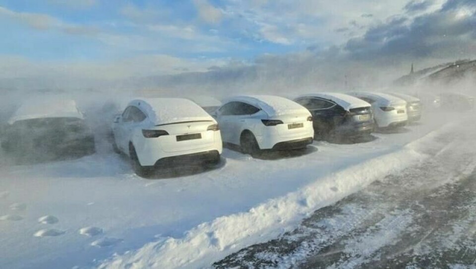 Tesla har gått ut med en kraftig prisøkning på nye Model Y. Hva får det å si for bilene som allerede er på veiene og usolgte eksemplarer av utgående Model Y?