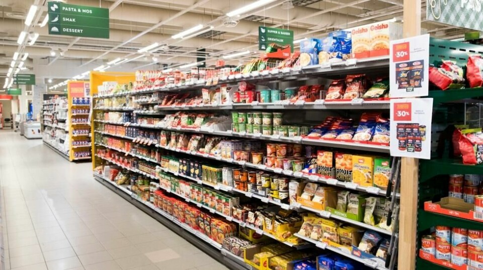 Hyller med matvarer på Coop på Skøyen i Oslo. I dag økte matvareprisene.