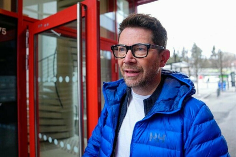 Espen Graff, kommunikasjonssjef i Norges Skiforbund, her utenfor Skiforbundets kontorer. To norske hoppere ble disket og anklaget for juks etter hoppkonkurranse i stor bakke for menn under ski-VM i Trondheim.