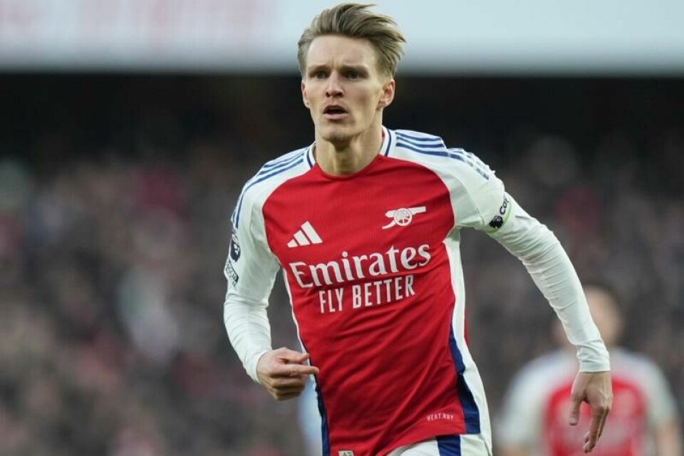 Martin Ødegaard sendte Arsenal i ledelsen mot Manchester City.