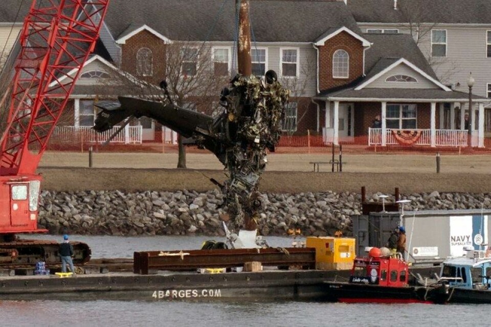 Deler av Black Hawk-helikopteret ble 6. februar hentet opp fra Potomac-elven.