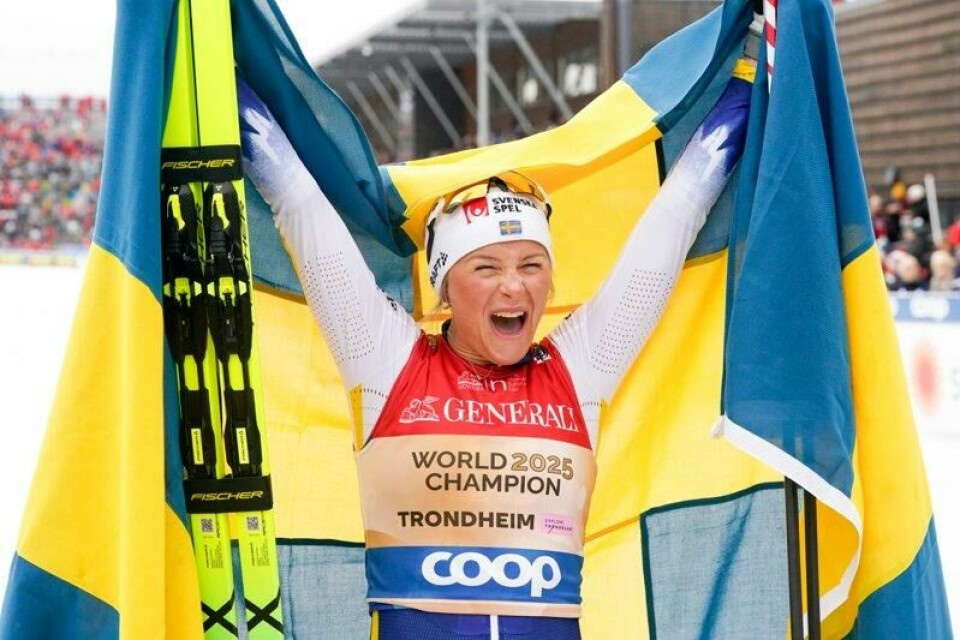 Frida Karlsson etter VM-gullet på femmila i Trondheim.